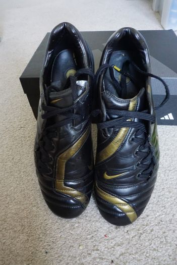 Football Boots Nike Total 90 Supremacy Black/Gold (2006) Size 7.5UK FG