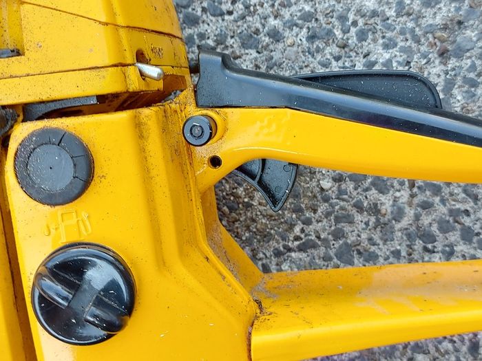 LANDXCAPE Petrol Chainsaw, working great and in excellent condition