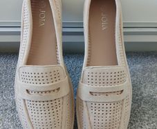 Ladies Flats