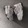 new balence  runners Image 2