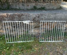 Stair safety gates