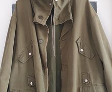 Indie Khaki 100% cotton parka Sz M/ L (Measures 24 inches pit to pit)