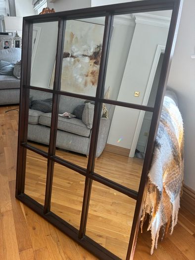 Retro Mirror.
