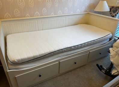 IKEA Hemnes day bed