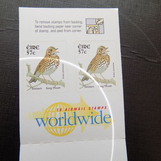 Ireland 2002.Worldwide.Definitive Stamps in Booklet.Song Thrush.10 x 57c.MNH..Complete