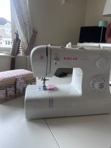 Sewing Machine and huge accessories/fabric bundle