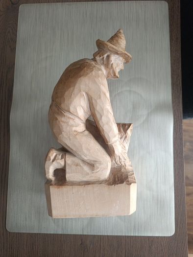 wooden sculpture Boudreault