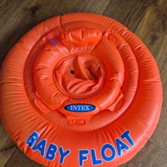 Baby pool float