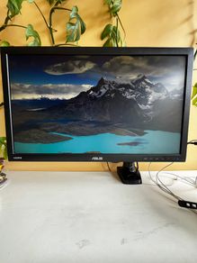 Asus monitor 23.6 (2 units available)