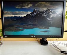 Asus monitor 23.6 (2 units available)