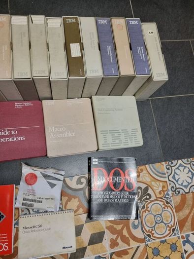 Vintage IBM Microsoft Lotus Novell Software Manuals  Binders Job Lot 1980s 90s