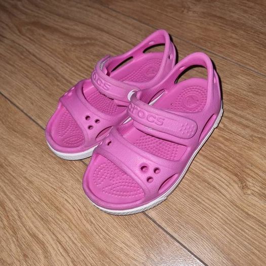 Girl's Crocks sandals