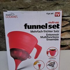 Multi-use funnel set