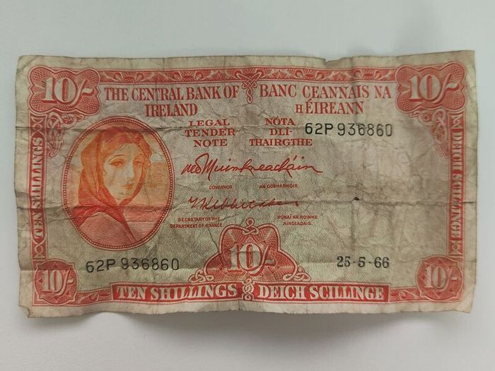 Lady Lavery Ten Shilling Note 1966
