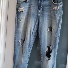 BERSHKA Boyfriend Ripped Jeans Sz 40 (Fit 14-16UK)