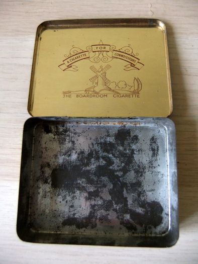 Mills Special Tin - Hinged
