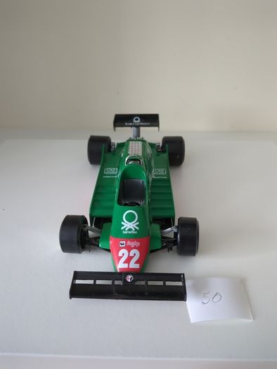 Vintage Bburago 1:24 Alfa Romeo 184T F1 - Riccardo Patrese #22 (Made in Italy)