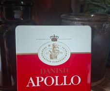 Vintage tin