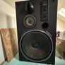 Realistic Mach 2 Speakers Image 2