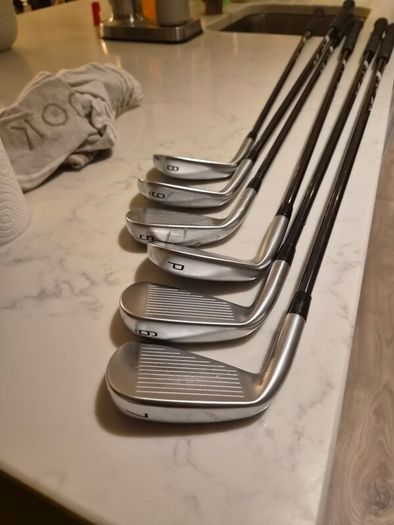 mizuno 2024 jpx hot metal  pro