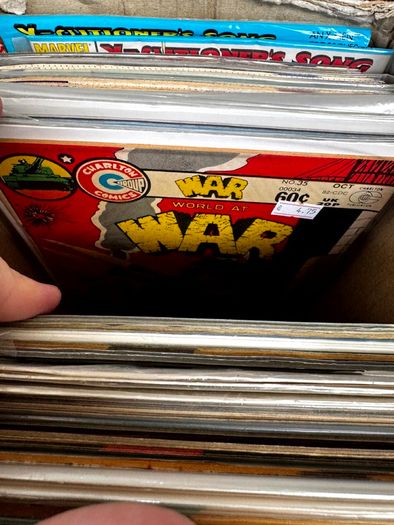 Marvel, DC & Indie Medium Comic Box w 180 comics for Sale
