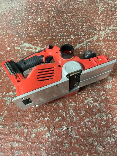 Milwaukee M18 BP Planer