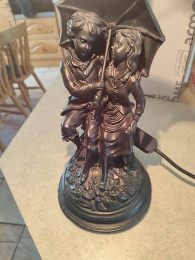 Figurine Table Lamp With Tulip Glass Shades  Retro 1990