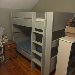 bunk bed