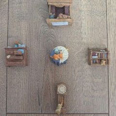 5 miniatures for collectors or dollhouses