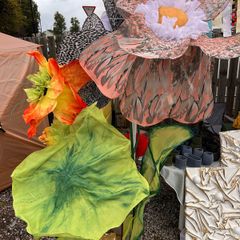 Oversized flowers