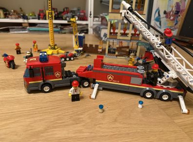 Lego City downtown fire set 60216