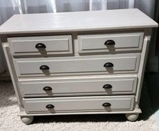 Chest of drawers