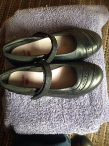 Clarks black shoe