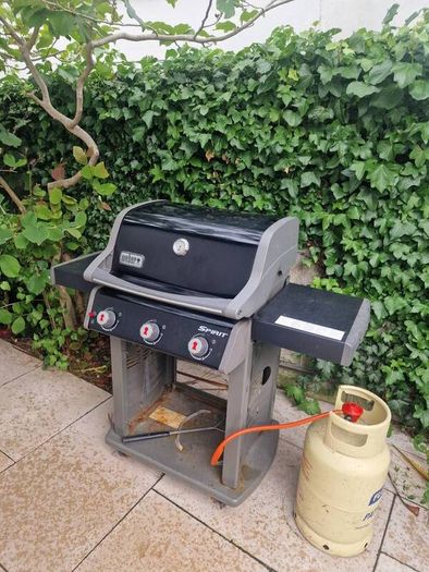 Weber Spirit - 3 Burner gas bbq
