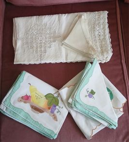 Luxury set of tablecloths for party