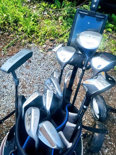 Set of golf clubs