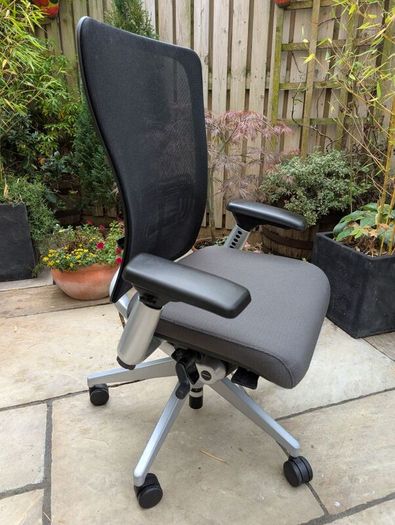 ergonomic office chair