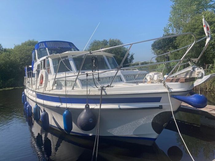 Broom Motor Cruiser
