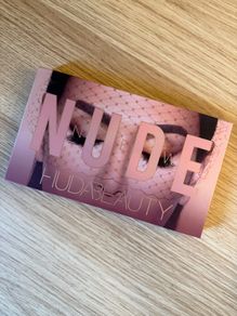 Huda Beauty Eye Shadow Palette