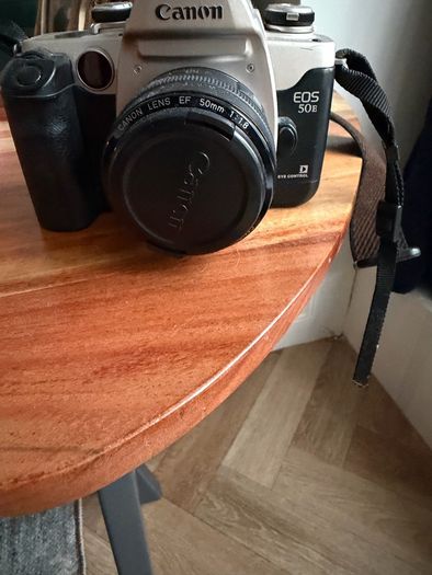 canon EOS 50E