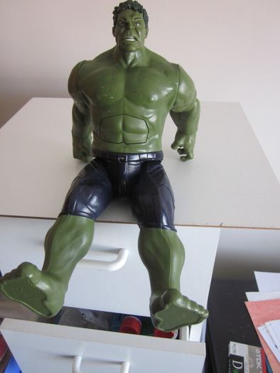 Incredible Hulk marvel Talking Figure12"