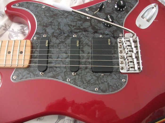 Squier Korean Strat with Steve Lukather EMG pickups