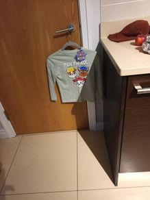 Boys  Paw Patrol  Long Sleeved Top.  Age 5-6 years.   B.N.W.T
