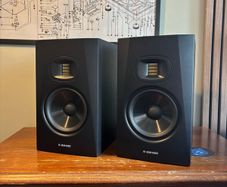 Audio Monitor ADAM T7V