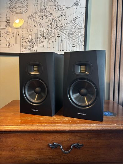 Audio Monitor ADAM T7V