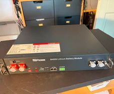 Dyness B4850 2.4kWh LiFePO4 Lithium Solar Battery (under 2.5 year old)