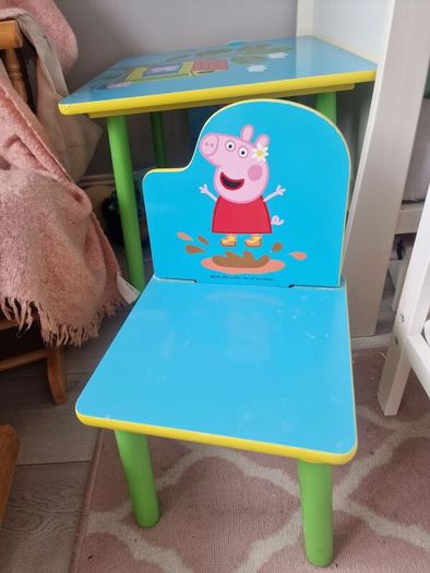Peppa Pig wooden table & Chairs