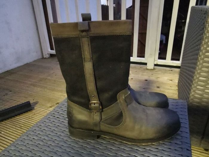 Levi's leather boots - new - Free P&P