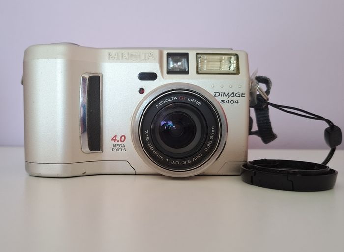 Minolta Dimage S404