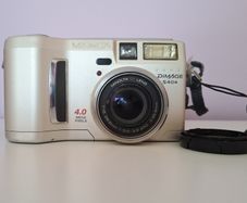 Minolta Dimage S404